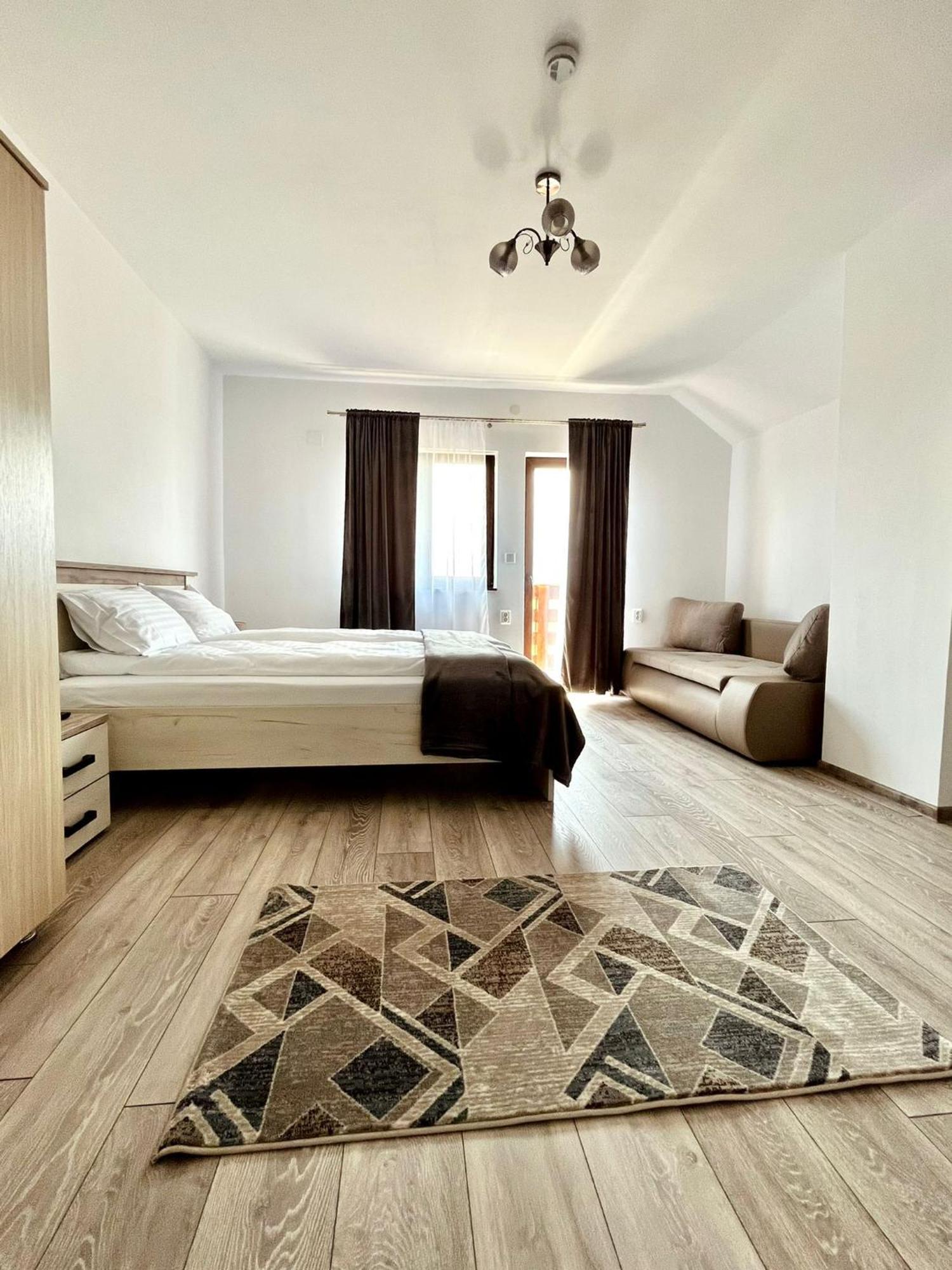 Vila Sofia Haţeg Екстериор снимка